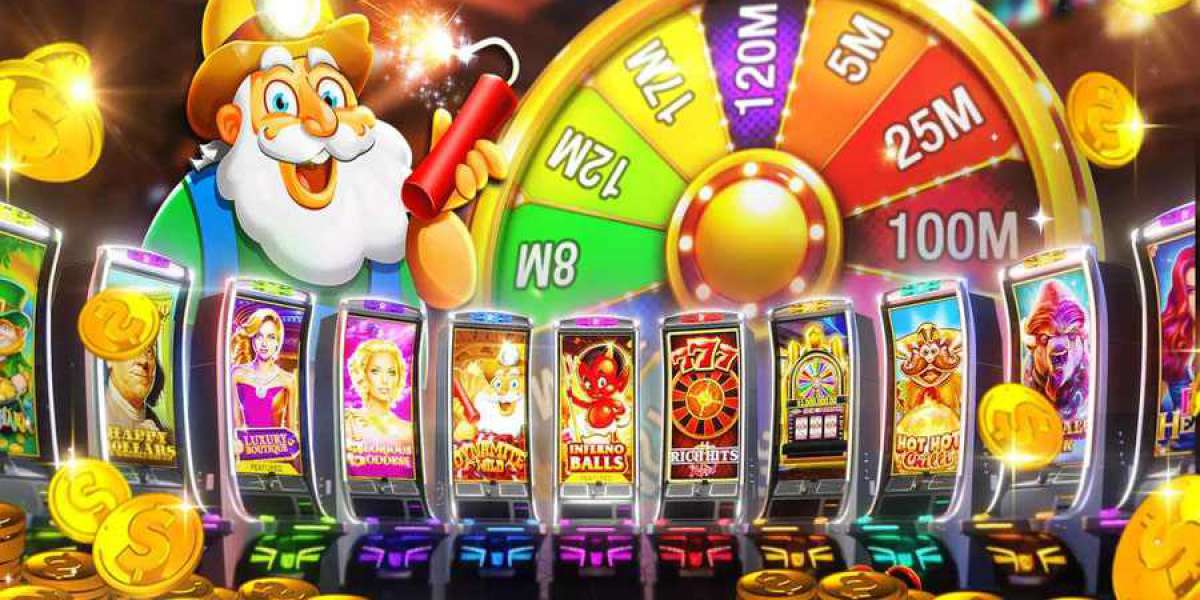 Rolling the Digital Dice: Mastering the Art of Online Casinos with a Touch of Wit!